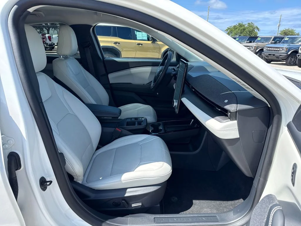Certified Used 2025 White Ford Premium image 28