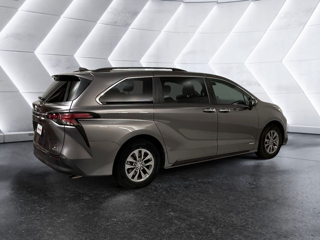 Used 2021 Gray Toyota XLE image 4