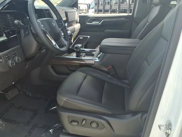 Used 2026 Summit White Chevrolet LT Trail Boss image 14