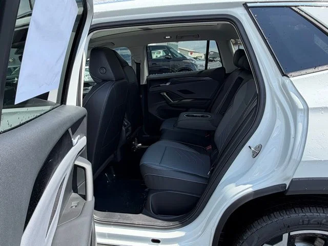 New 2026 White Volkswagen 2.0T SE image 9