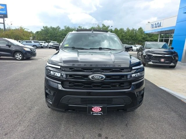 Used 2023 Black Ford Limited image 8