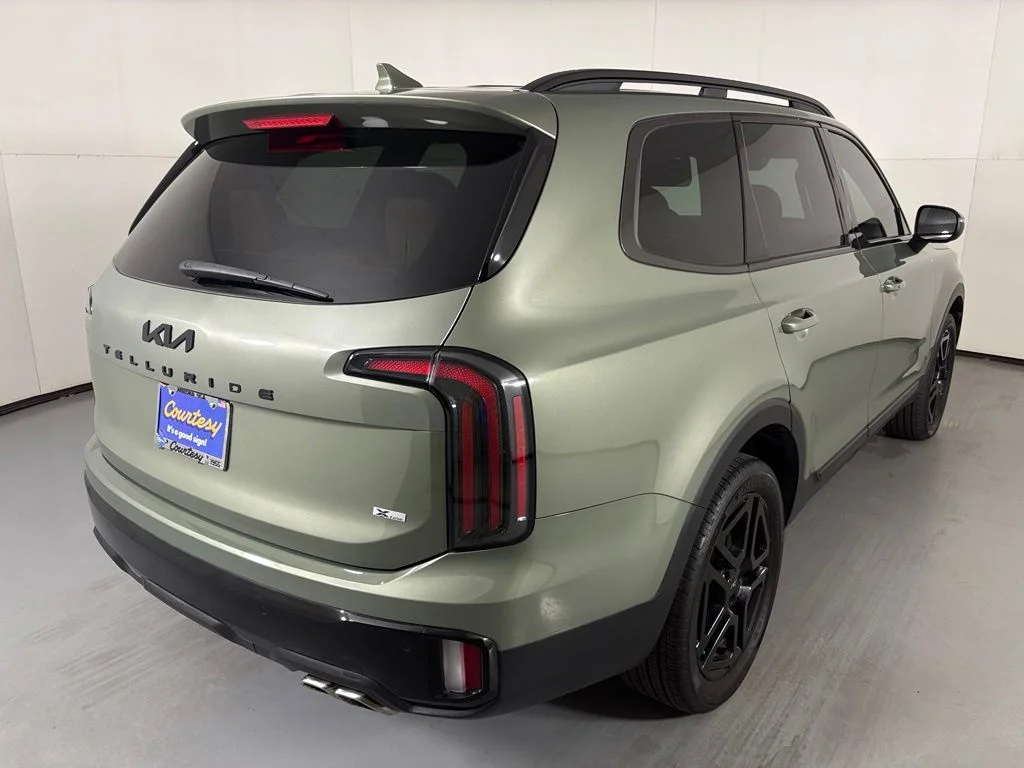 Used 2024 Green Kia EX X-Line image 8