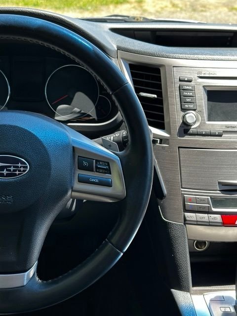 2014 Subaru Outback 2.5i Limited - Photo 29
