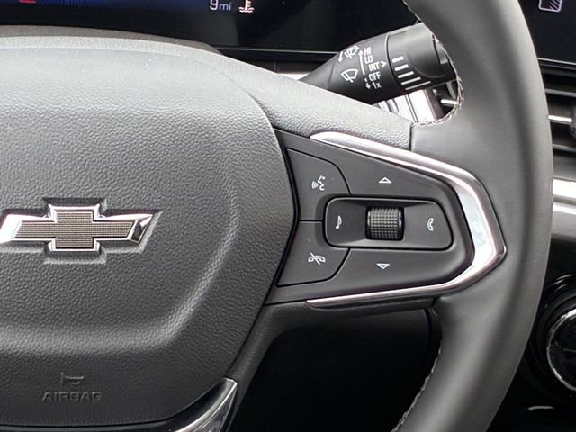 New 2026 Mosaic Black Metallic Chevrolet ACTIV image 23