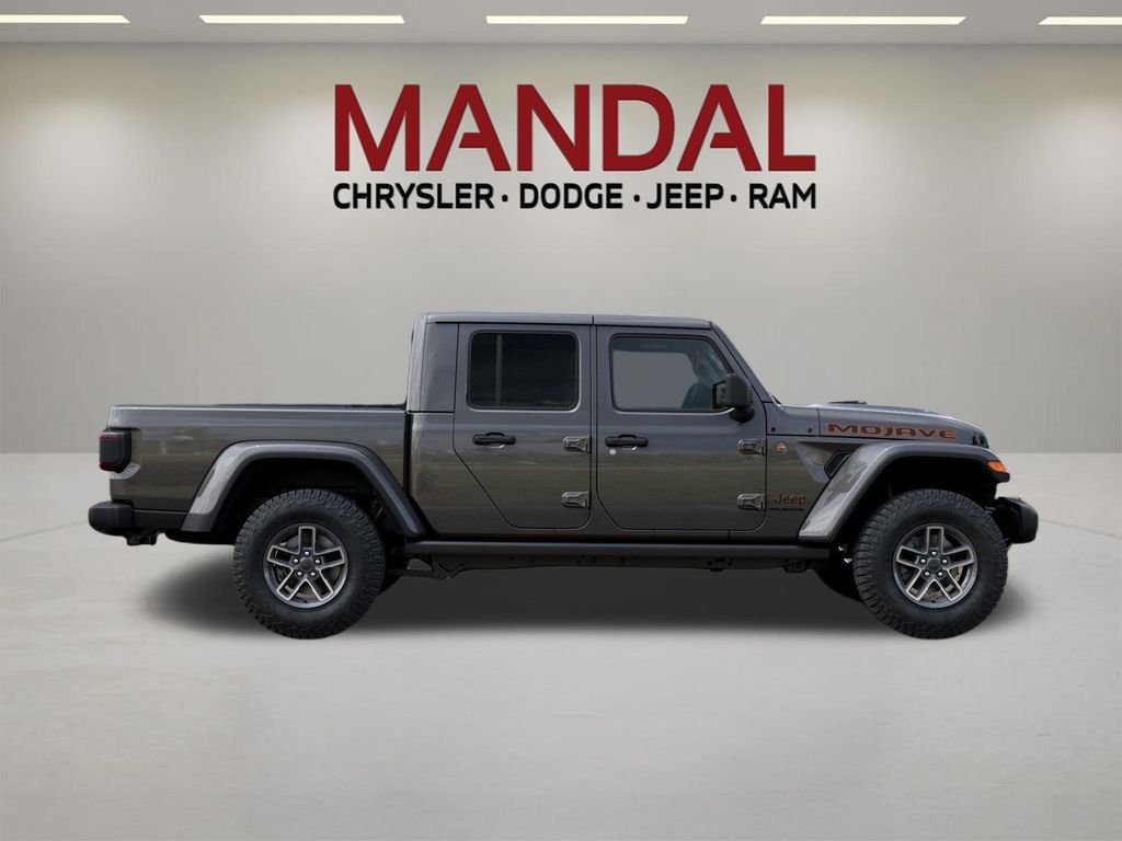 New 2026 Granite Crystal Metallic Clear-Coat Exterior Paint Jeep Mojave image 21