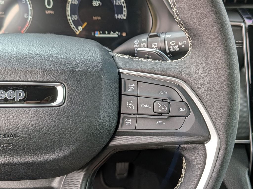 New 2026 Baltic Gray Metallic Clear-Coat Exterior Paint Jeep Laredo X image 18