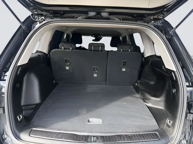 Used 2023 Black Jeep Laredo image 15