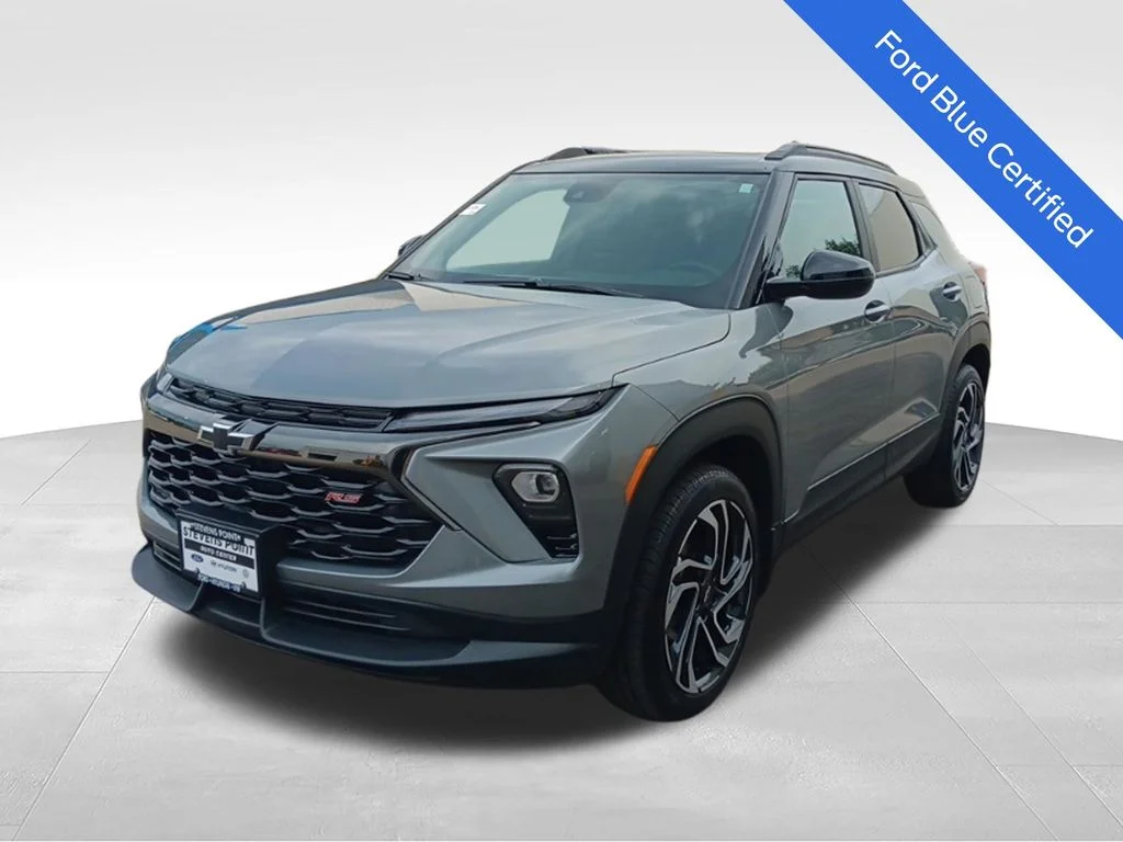 Used 2025 Sterling Gray Metallic Chevrolet RS image 3