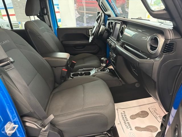 Used 2022 Blue Jeep Overland image 11