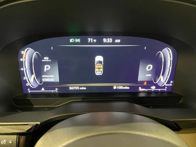 Used 2022 Gray INFINITI LUXE image 13