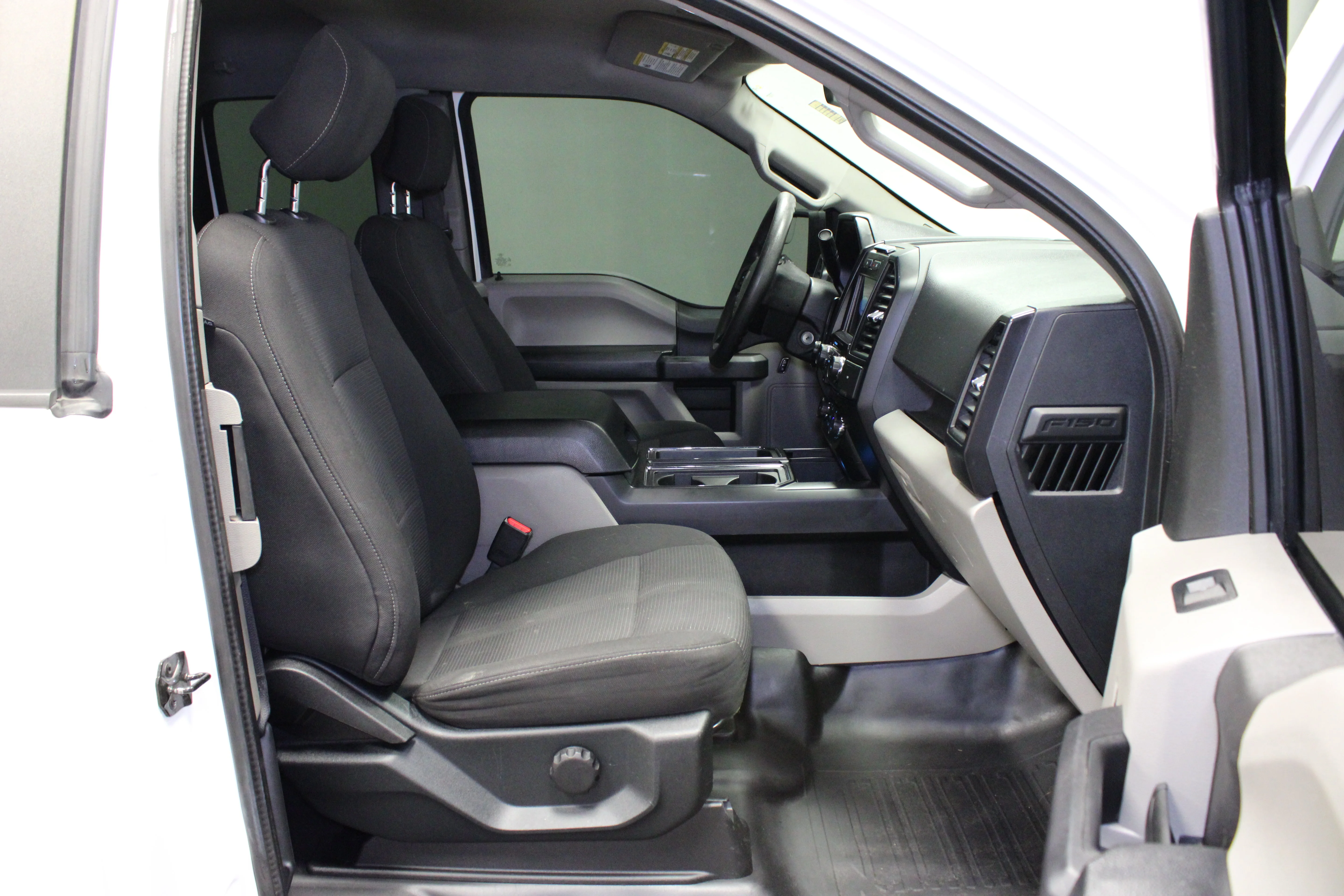 Used 2017 Oxford White Ford XL image 15