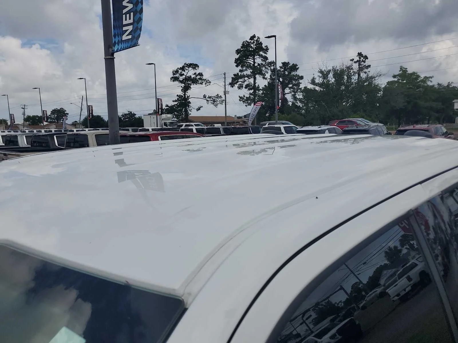 Used 2025 Space White Metallic Whi Ford Tremor image 18