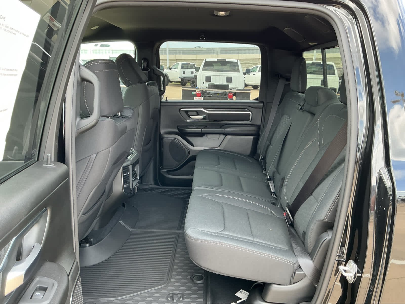 New 2026 Diamond Black Crystal Pearl-Coat Exterior Paint RAM Lone Star image 18