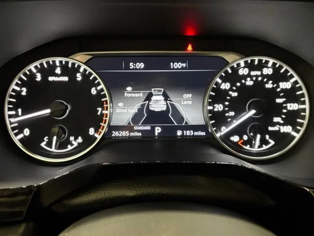 Used 2024 White Nissan SL image 14