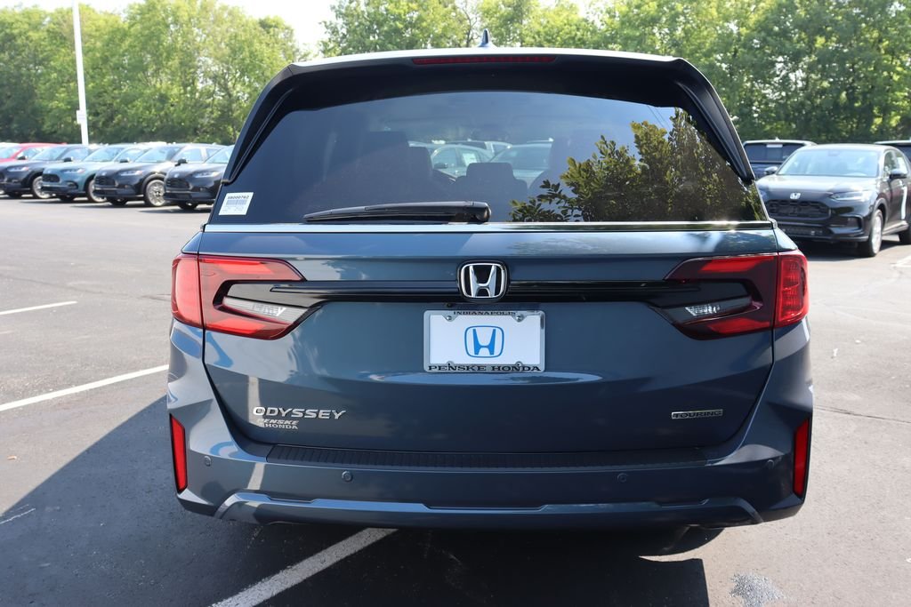 Used 2026 Gray Honda Touring image 4