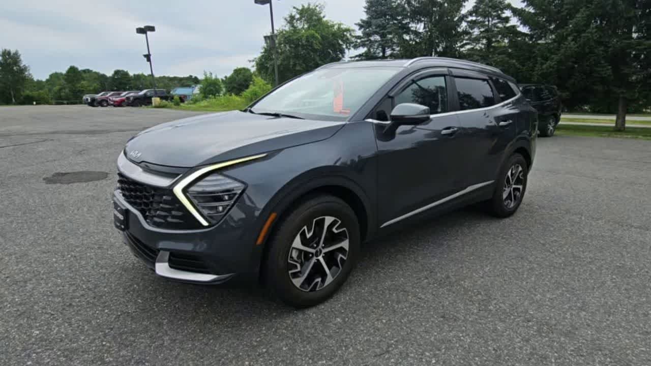 Used 2024 Gravity Gray Kia EX image 4