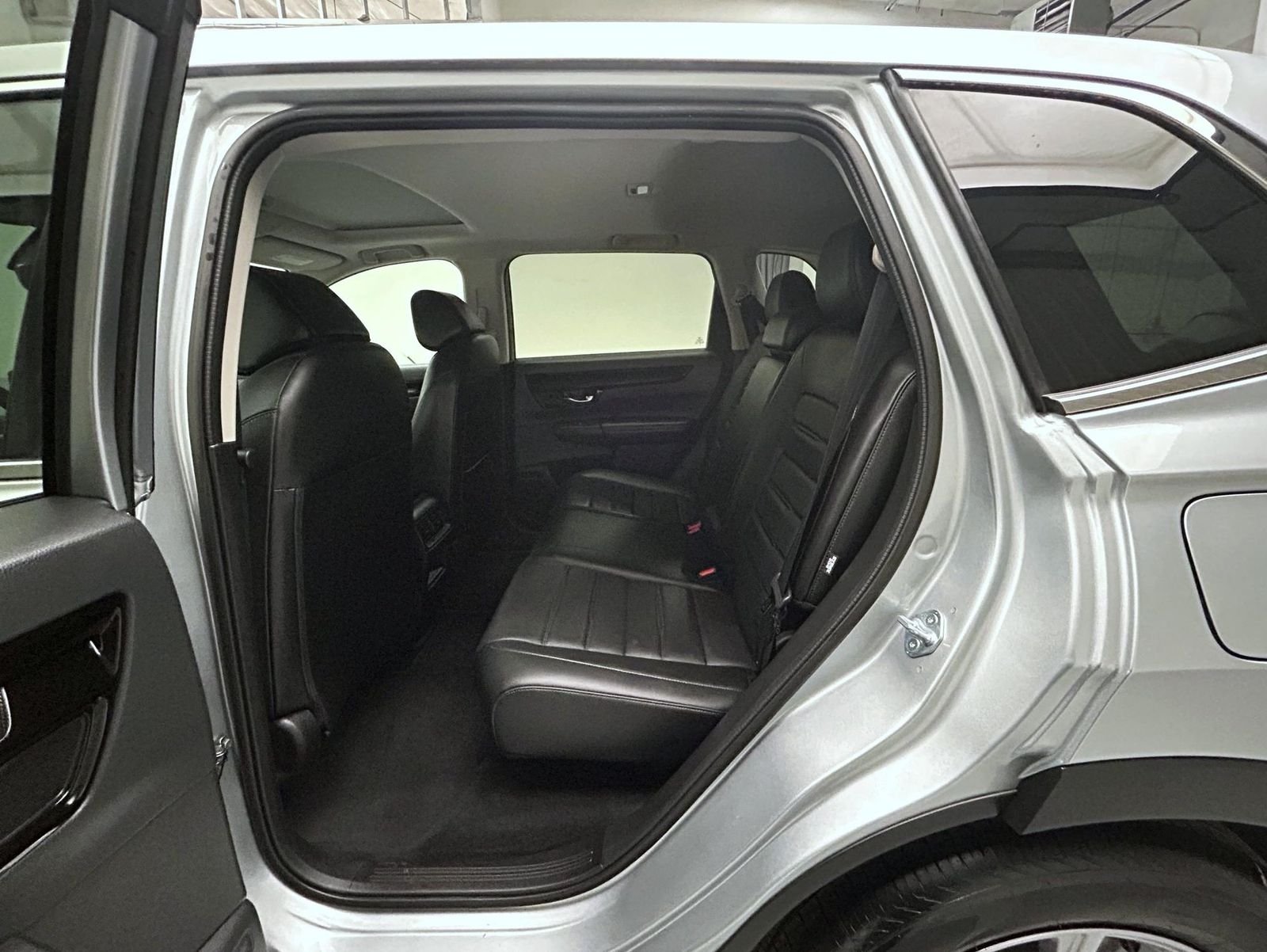 Used 2025 Silver Honda EX-L image 19