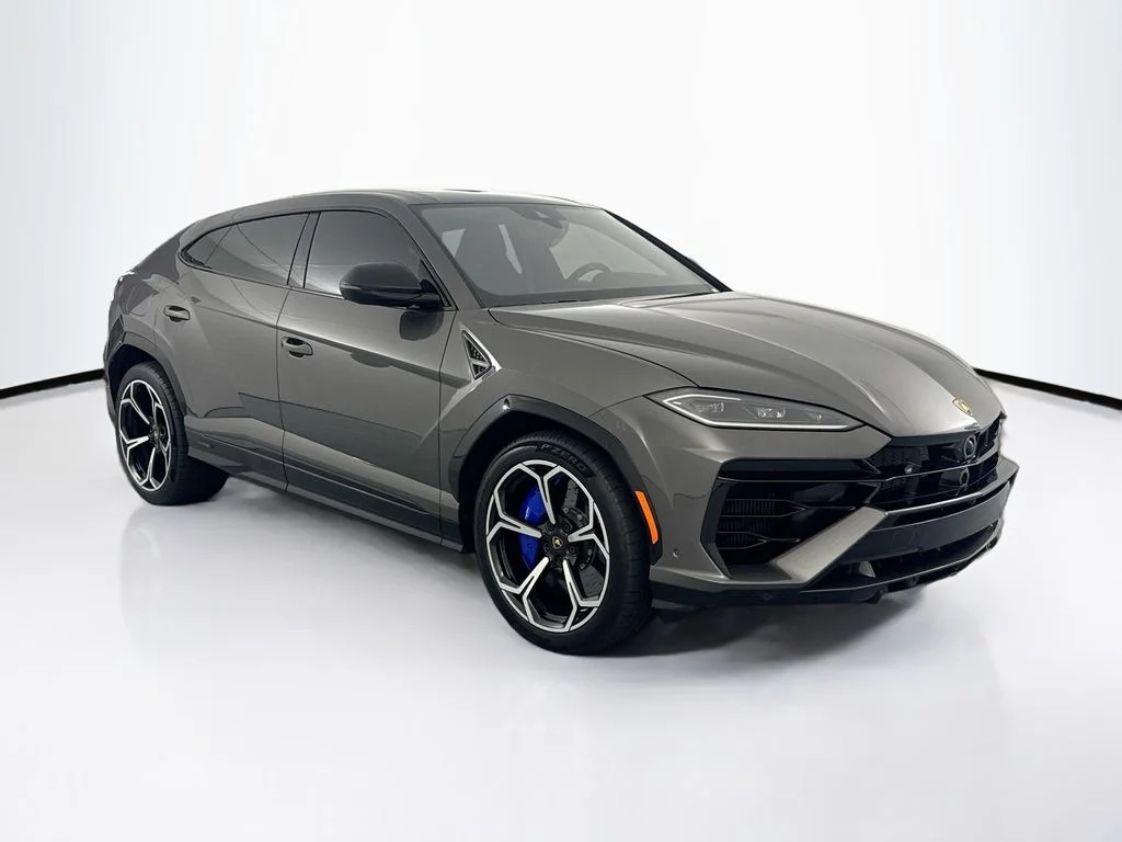 2025 Lamborghini Urus SE - Photo 3