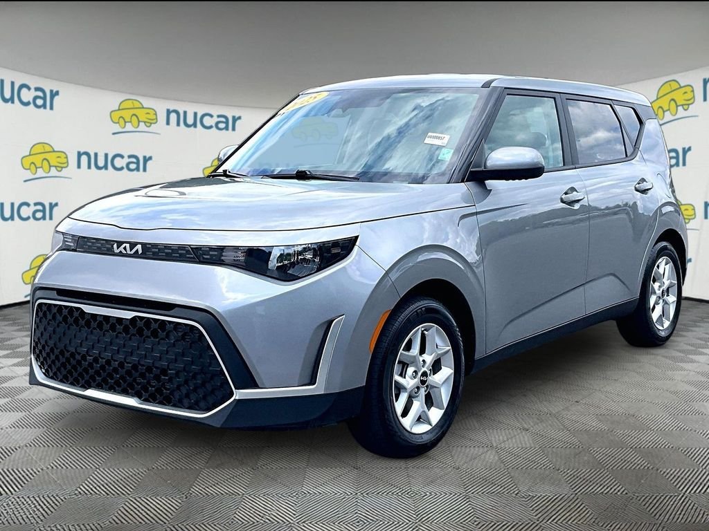 Used 2025 Gray Kia LX image 3