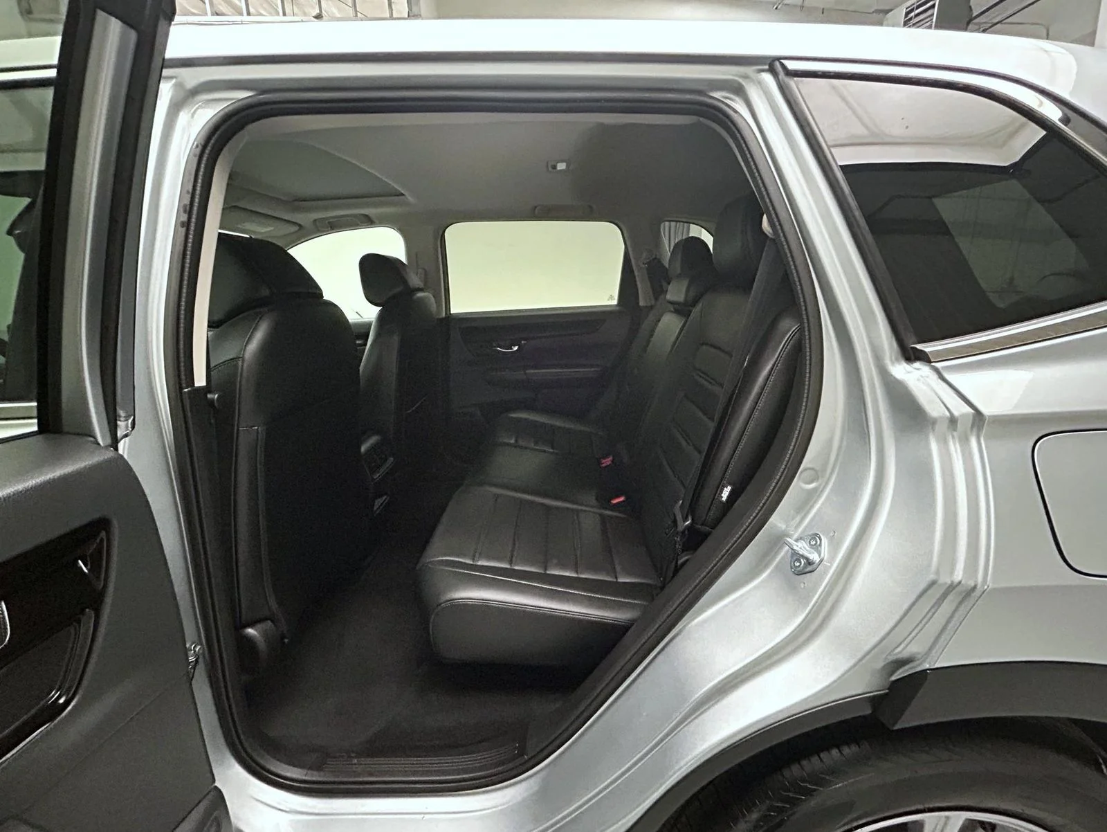 Used 2025 Silver Honda EX-L image 19