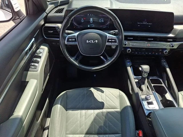 Used 2024 White Kia EX X-Line AWD image 11