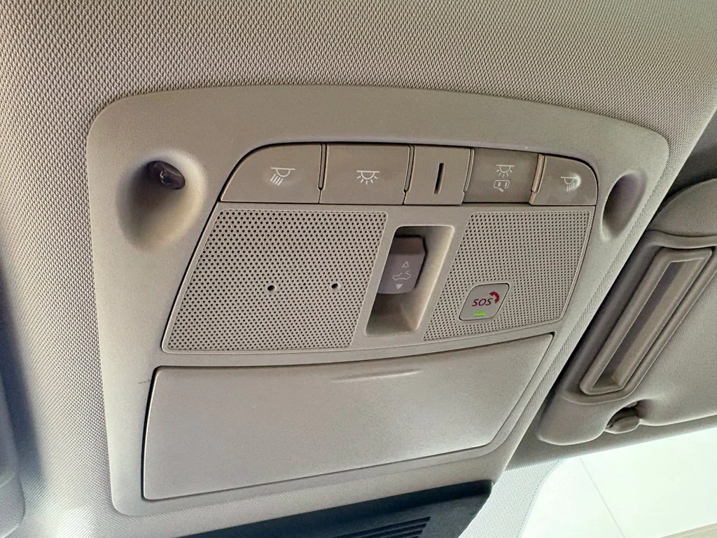 Used 2024 Silver Nissan SL image 34