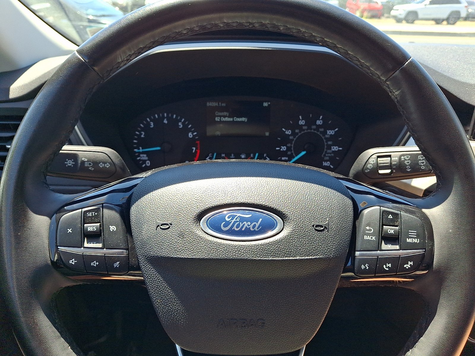 Used 2022 Agate Black Metallic - UM Ford SE image 18