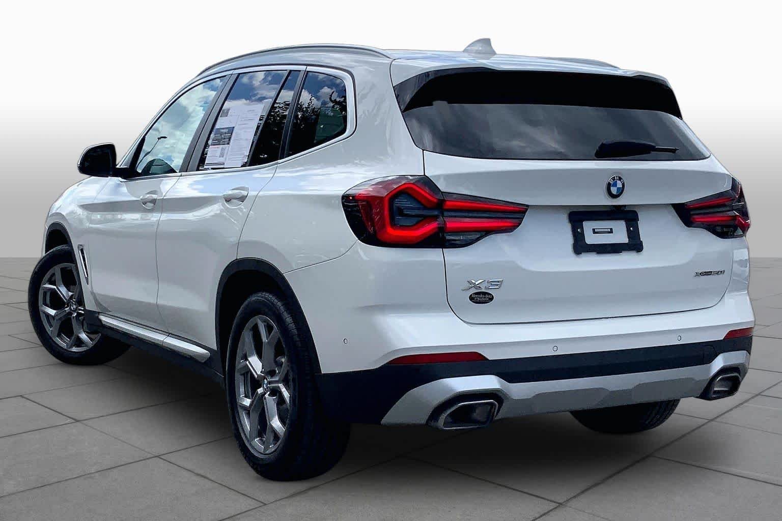 Used 2023 Alpine White BMW xDrive30i image 12