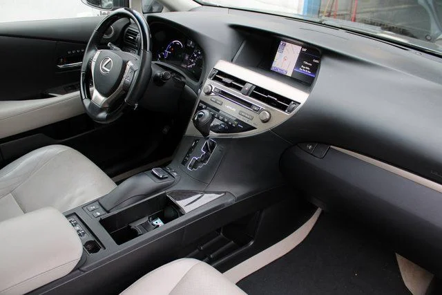 Used 2015 Gray Lexus 450h image 16