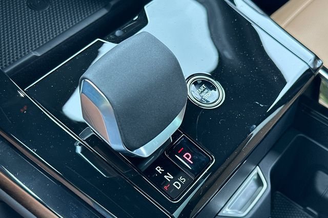 New 2026 Varesine Blue Land Rover Autobiography image 20