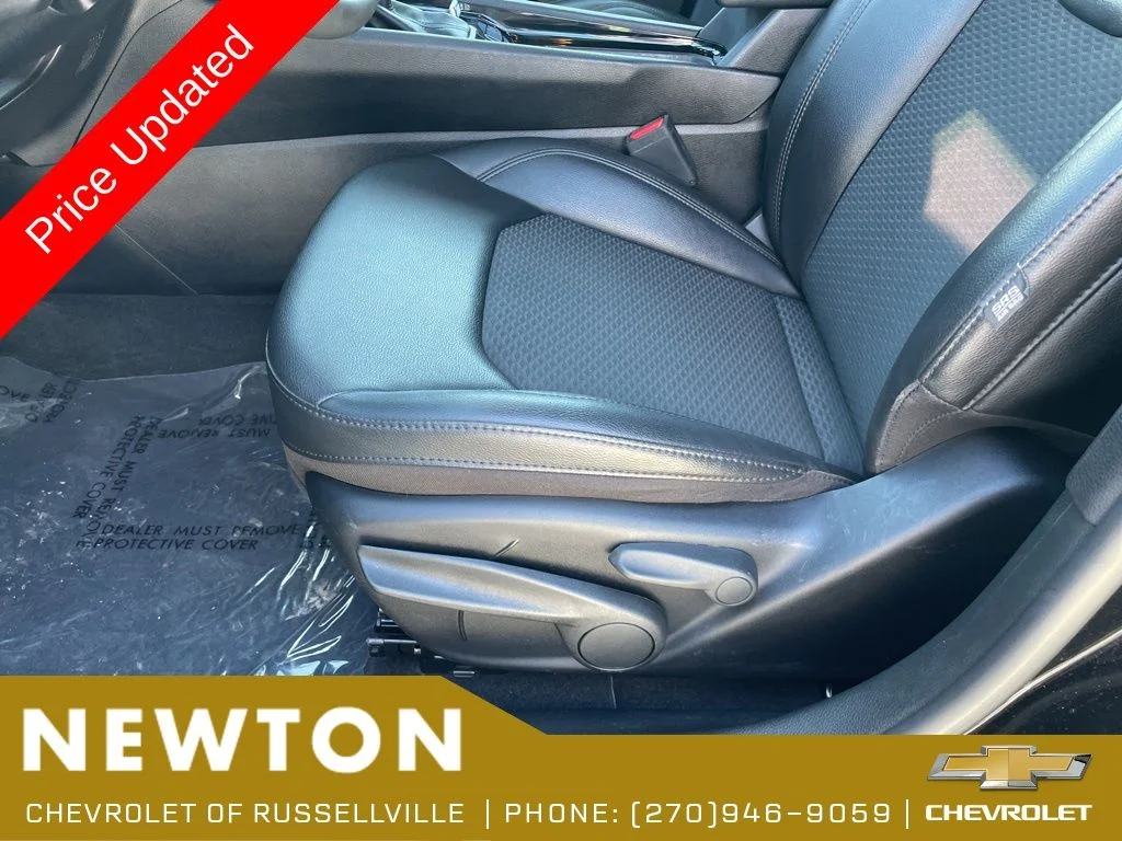 Used 2022 Diamond Black Jeep Latitude image 6