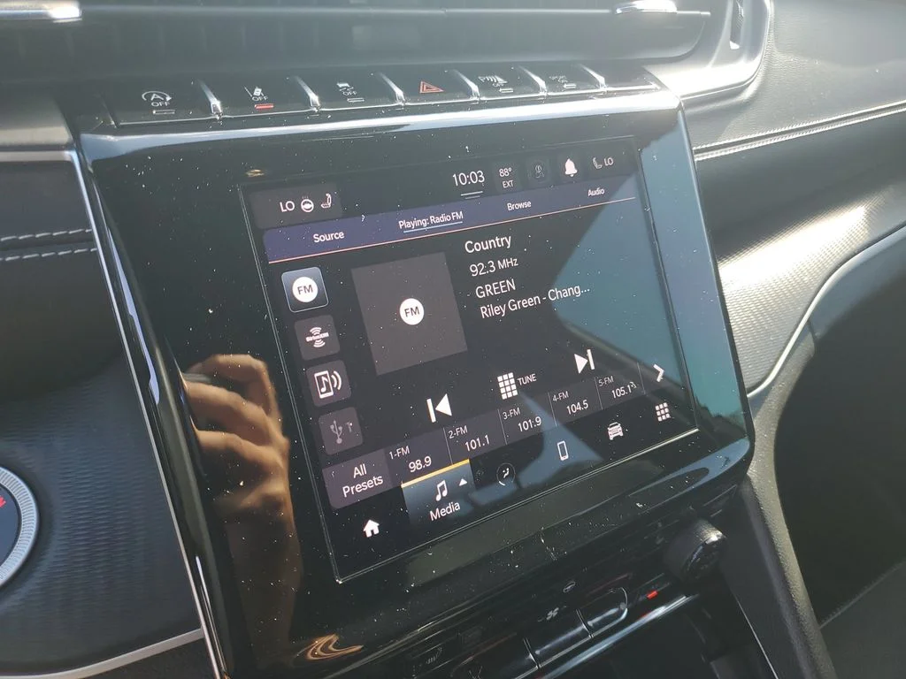 Used 2023 Gray Jeep Altitude X image 19