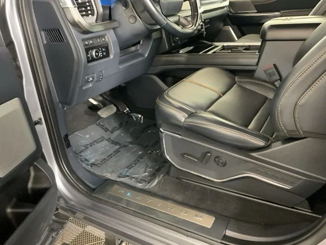 2024 Ford F-350 Super Duty Platinum - Photo 19