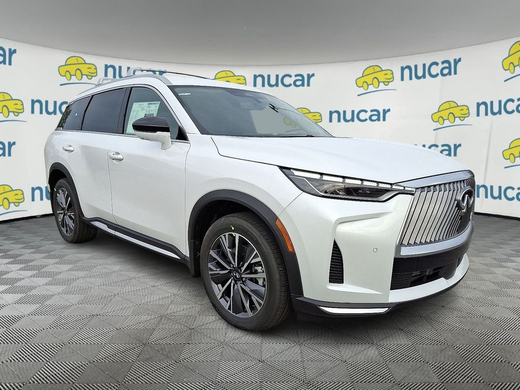Used 2026 White INFINITI LUXE image 1