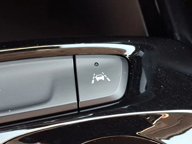 New 2026 White Chevrolet LT image 18
