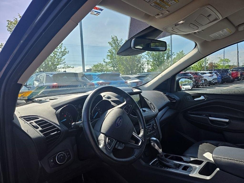 Used 2019 Sea Green Ford SEL image 6