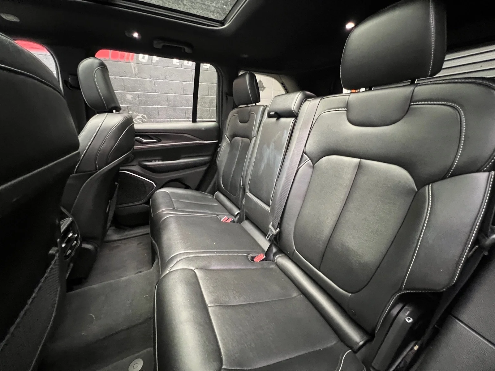 Used 2024 Bright White Clear Coat (pw7) Jeep 4xe image 24