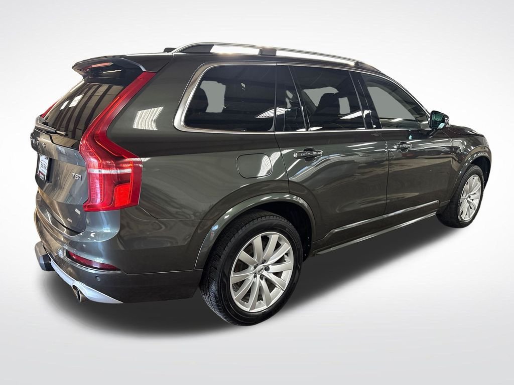 Used 2018 Green Volvo T5 Momentum image 5