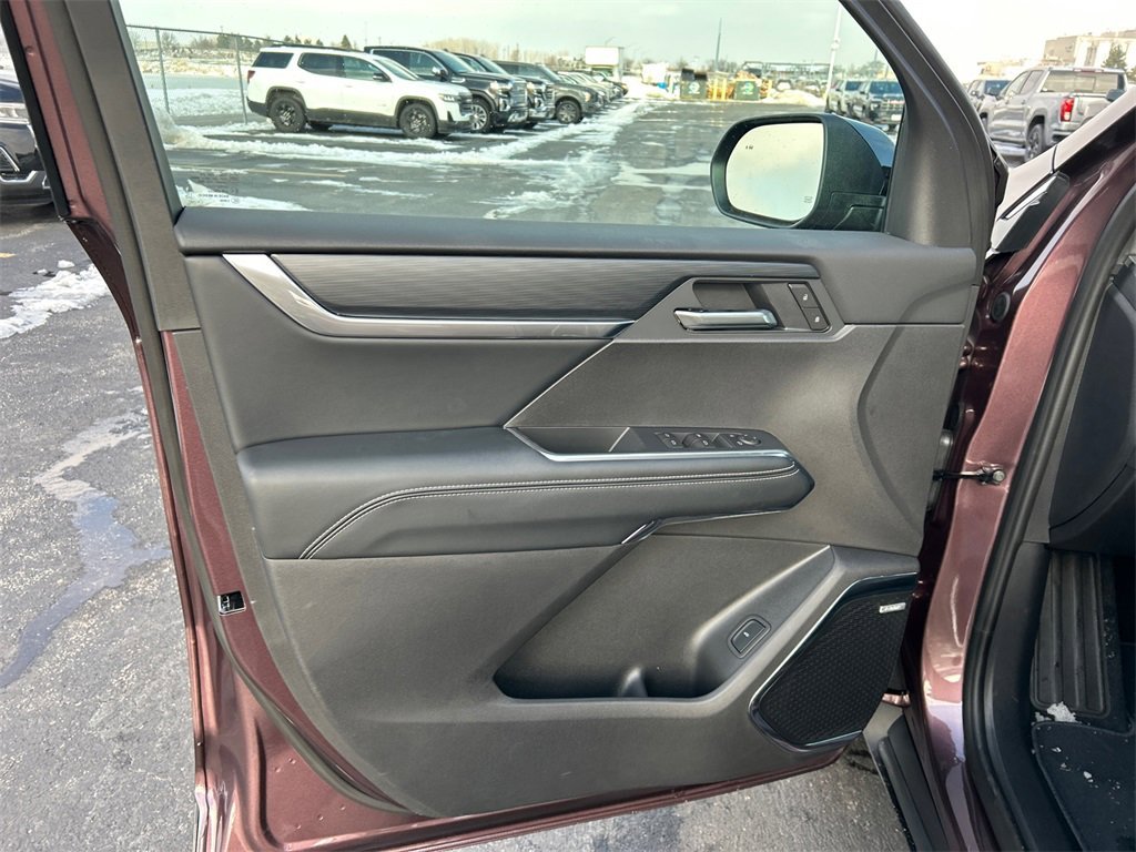 2026 GMC ACADIA - Image 14