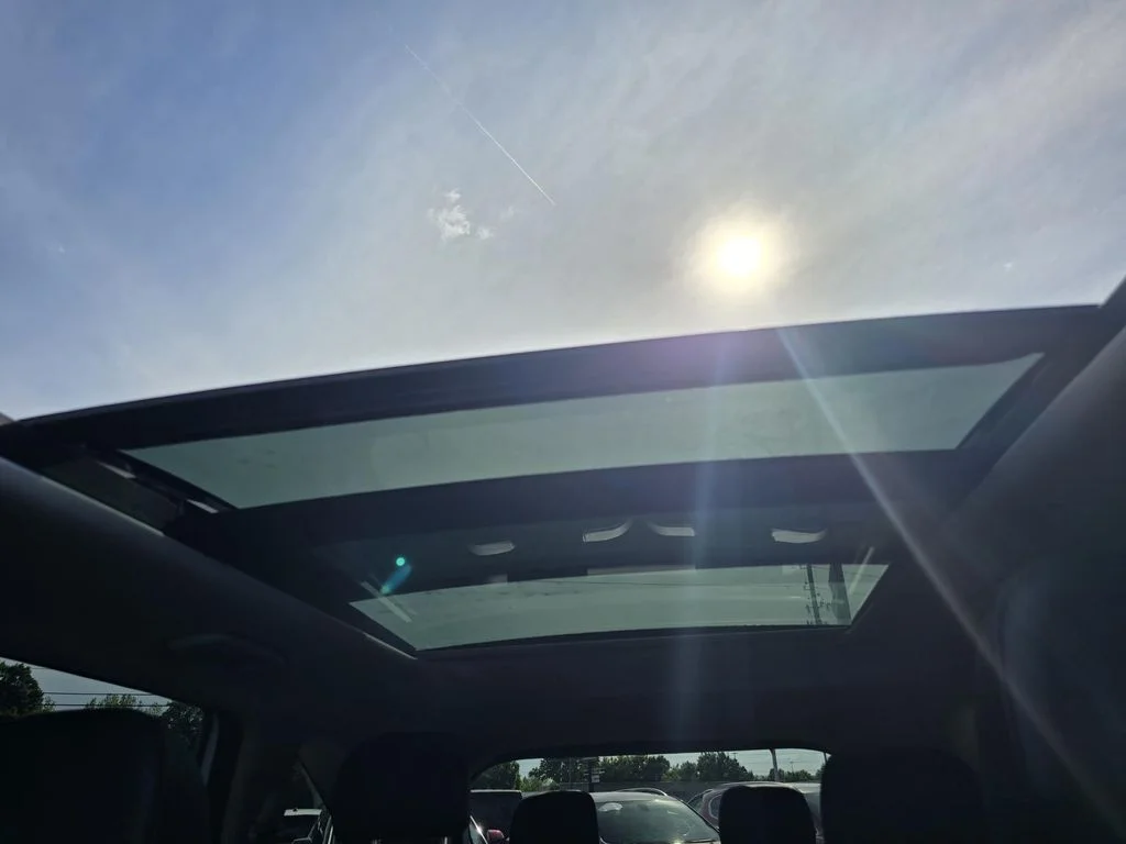 Used 2023 Glacial White Pearl Kia X-Line EX image 15