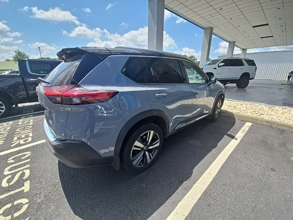 Used 2021 Boulder Gray Pear Nissan SL image 12
