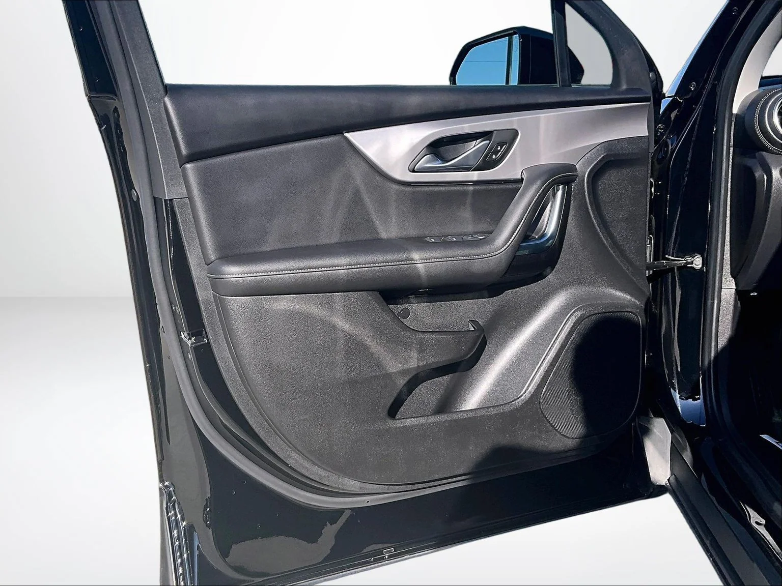 Used 2025 Black Chevrolet LT image 22