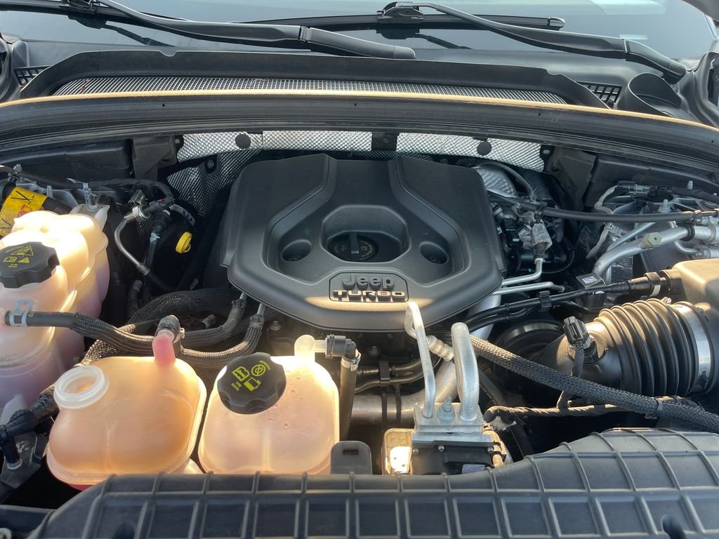 Used 2024 Silver Jeep 4xe image 25