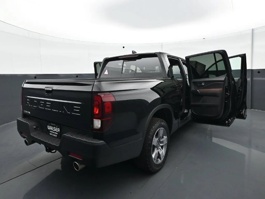 Used 2025 Black Honda RTL AWD image 31