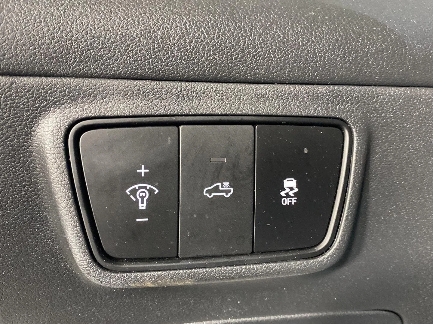 Used 2022 Ice White Hyundai SEL Premium image 13