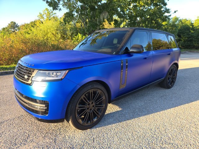 Used 2025 Velocity Blue SV Bespoke Ultra Metallic Satin Land Rover SE image 1