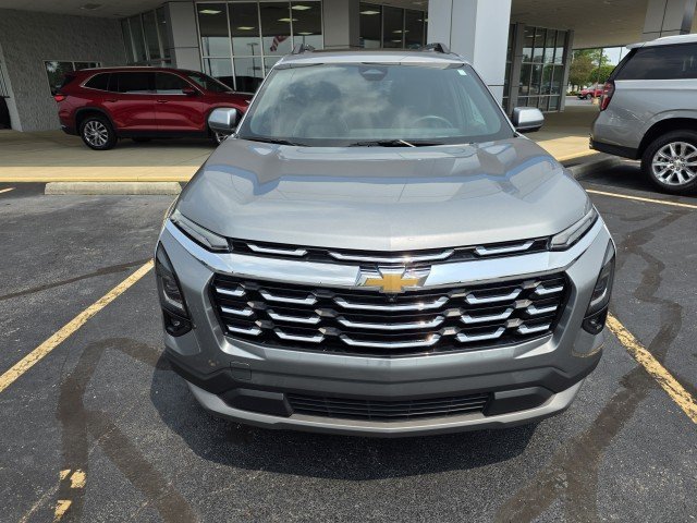 Used 2025 Sterling Gray Metallic Chevrolet LT image 17