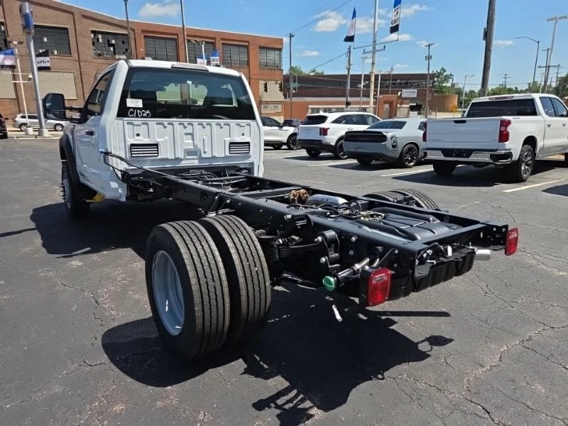 New 2026 Oxford White Ford F-600® XL image 5