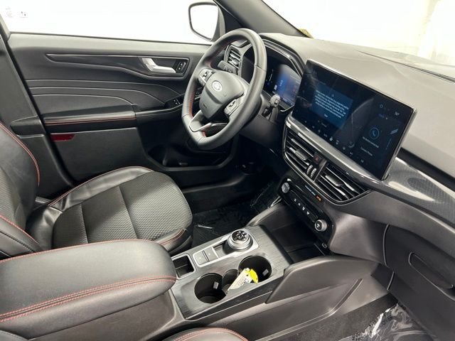 Used 2025 Gray Ford ST-Line image 25