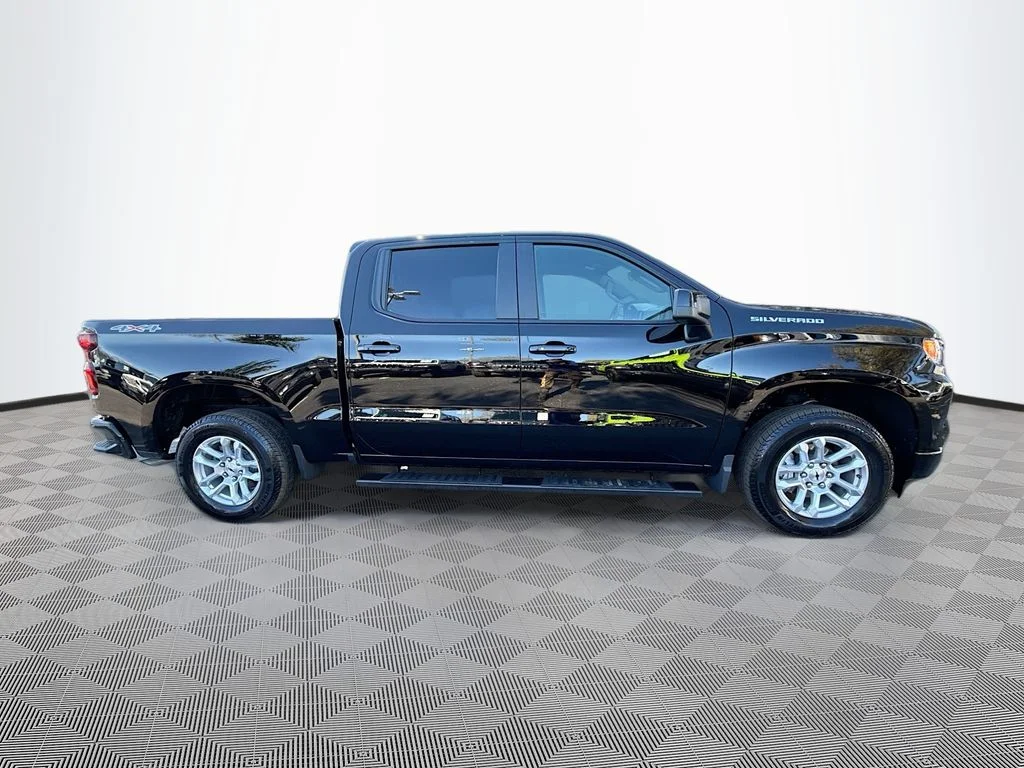 Used 2026 Black Chevrolet RST image 7
